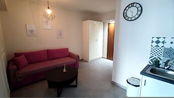 Ermou Downtown Suites by Athens Urban Retreat