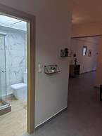 Ermou Downtown Suites by Athens Urban Retreat