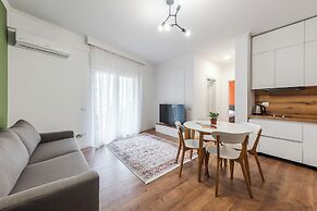 Central Main Square 2