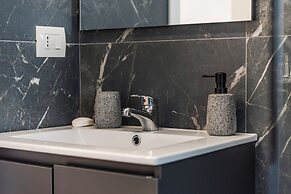 Central Main Square 2