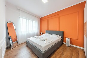 Central Main Square 2