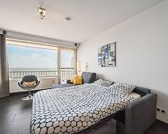 Spacious Studio With sea View