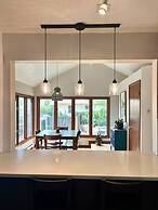 Victorian Gem Walk to Downtown Claw Tub Yard