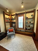 Victorian Gem Walk to Downtown Claw Tub Yard