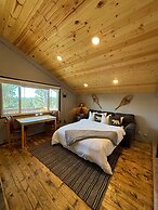 Perch Point- Hikers Dream Cabin Base