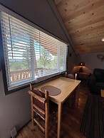 Perch Point- Hikers Dream Cabin Base