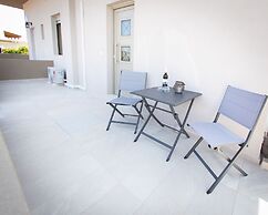 Seaside Apartments in Agkisaras 2