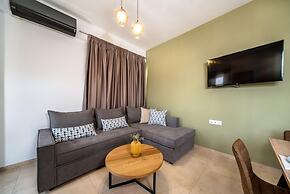 Seaside Apartments in Agkisaras