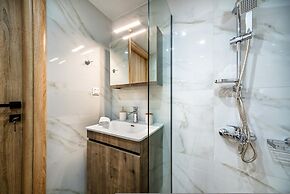 Seaside Apartments in Agkisaras