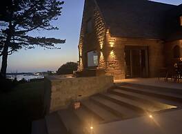 Character House With SPA and sea View