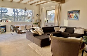 Character House With SPA and sea View