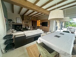 Character House With SPA and sea View
