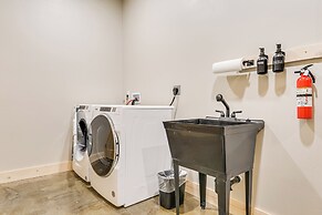 Views, Trails, Hot Tub & More: Luxe Wyoming Oasis