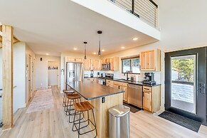 Views, Trails, Hot Tub & More: Luxe Wyoming Oasis