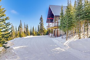 Views, Trails, Hot Tub & More: Luxe Wyoming Oasis