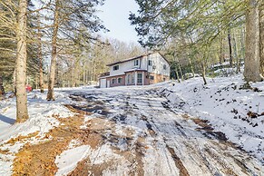 8 Mi to Lake Wallenpapack: Gem w/ Deck & Game Room