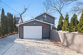 Canal-front White Lake Escape w/ Paddleboard