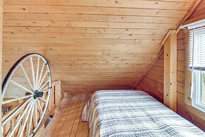 Waterfront Camp on Long Lake w/ Trail Access!