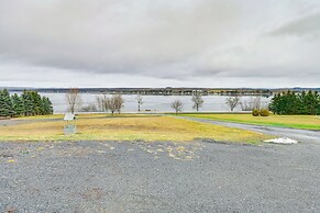 Waterfront Camp on Long Lake w/ Trail Access!