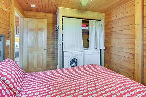 Waterfront Camp on Long Lake w/ Trail Access!