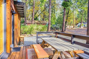 Walk to Golf, Lake: Twain Harte Cabin w/ Fireplace