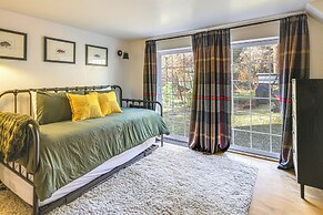 Walk to Golf, Lake: Twain Harte Cabin w/ Fireplace