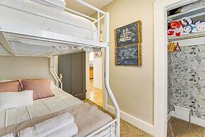 Kayak + Paddleboard: Canal-front White Lake Escape