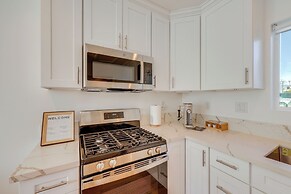 35 Mi to LA: Modern Apartment in Chino!