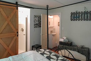 Historic Keuka Lake Estate in Hammondsport w/ Pool