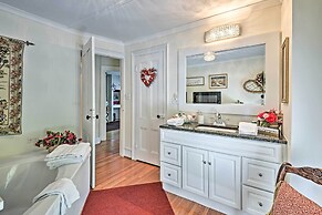 Historic Keuka Lake Estate in Hammondsport w/ Pool