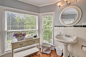 Historic Keuka Lake Estate in Hammondsport w/ Pool