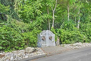 Historic Keuka Lake Estate in Hammondsport w/ Pool