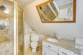 Near Hiking: Tranquil Crestone Studio w/ Deck!