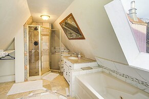 Near Hiking: Tranquil Crestone Studio w/ Deck!