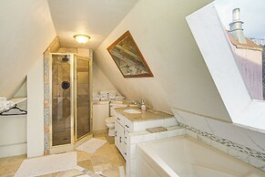Near Hiking: Tranquil Crestone Studio w/ Deck!