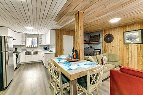 Mtn-view Deck & Grill: Creekside Catskills Cabin!