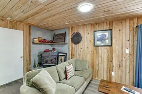 Mtn-view Deck & Grill: Creekside Catskills Cabin!