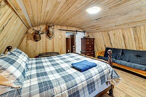 Mtn-view Deck & Grill: Creekside Catskills Cabin!