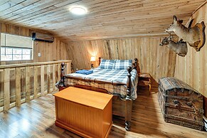 Mtn-view Deck & Grill: Creekside Catskills Cabin!