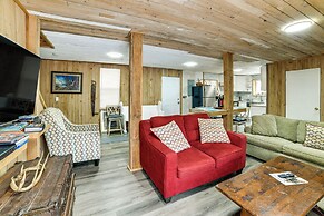 Mtn-view Deck & Grill: Creekside Catskills Cabin!
