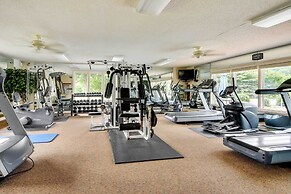 Hike, Golf & Relax: Pet-friendly Apt in Dillard