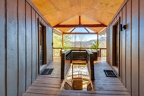 Mountain-view Gem w/ Community Perks in Dillard!