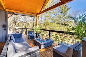 Mountain-view Gem w/ Community Perks in Dillard!