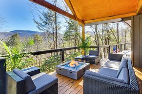 Mountain-view Gem w/ Community Perks in Dillard!