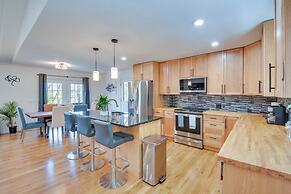 Mountain-view Gem w/ Community Perks in Dillard!