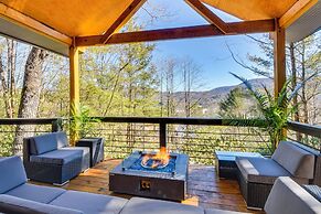 Mountain-view Gem w/ Community Perks in Dillard!