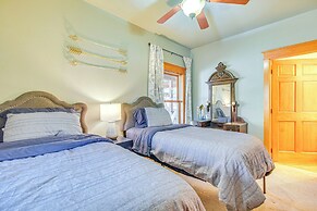 Charming Family Cabin w/ Fire Pits in Clarksville