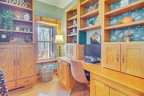 Charming Family Cabin w/ Fire Pits in Clarksville