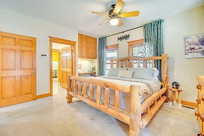 Charming Family Cabin w/ Fire Pits in Clarksville