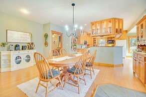Charming Family Cabin w/ Fire Pits in Clarksville